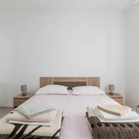 Pinija Apartmán *